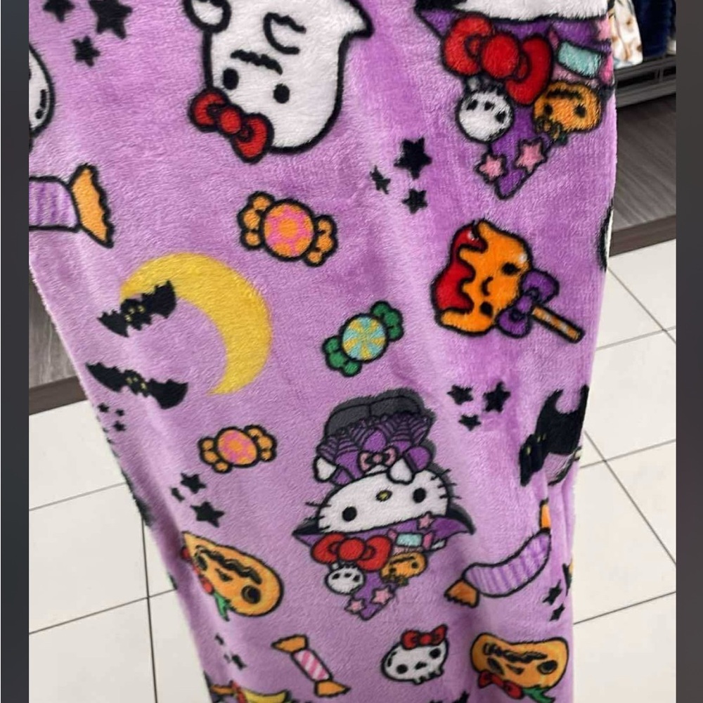 Hello Kitty Purple Blanket with Multicolor Halloween Design